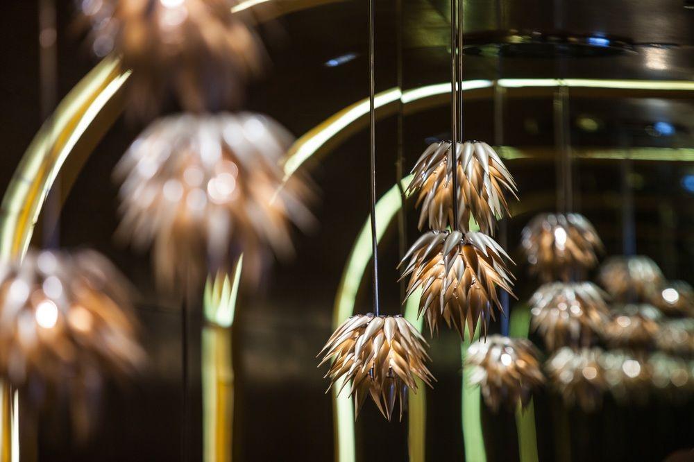 上海豫园万丽酒店 外观 照片 Detail of the chandelier